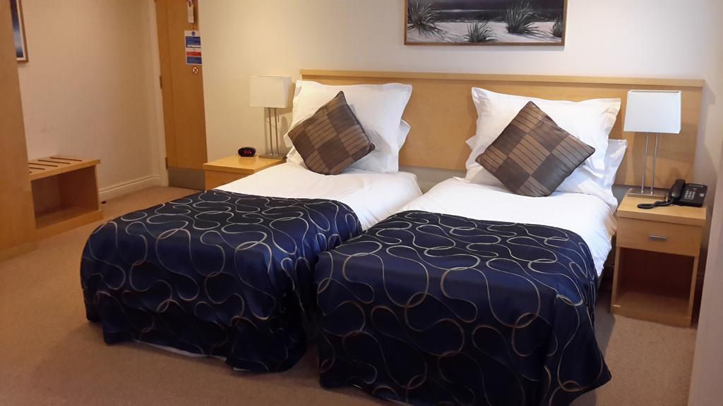 Bed and Breakfast Springfields Horsham Habitación foto